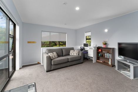 Photo of property in 10 Latitude Close, Whitby, Porirua, 5024
