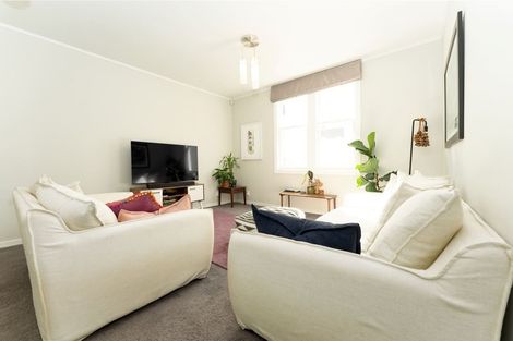 Photo of property in 25 Riddlers Crescent, Petone, Lower Hutt, 5012