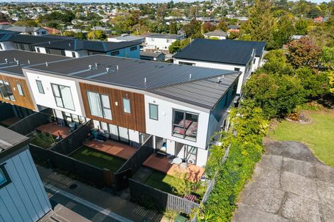 Photo of property in 7/19 Parker Avenue, New Lynn, Auckland, 0600