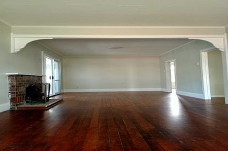 Photo of property in 23 Earlsworth Road, Mangere East, Auckland, 2024