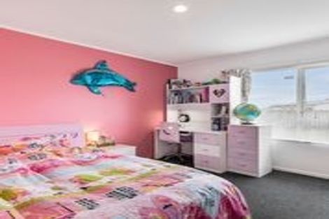 Photo of property in 16 Heathridge Place, Burswood, Auckland, 2013