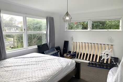 Photo of property in 34 Ranui Terrace, Tawa, Wellington, 5028