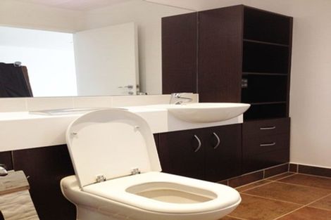 Photo of property in The Statesman Apartments, 1006/1 Parliament Street, Auckland Central, Auckland, 1010