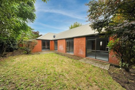 Photo of property in 52 Apsley Drive, Avonhead, Christchurch, 8042