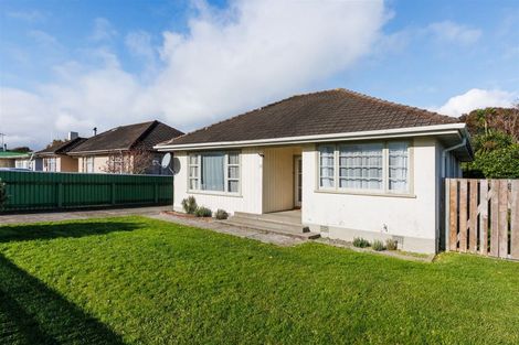 Photo of property in 18 Milton Street, Roslyn, Palmerston North, 4414