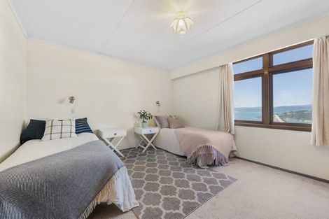 Photo of property in 13 Palliser Road, Roseneath, Wellington, 6011