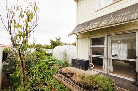 Photo of property in 5 Renfrew Place, Highbury, Palmerston North, 4412