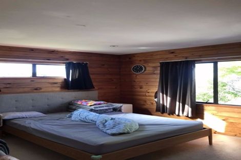 Photo of property in 12 Thalia Place, Totara Vale, Auckland, 0629