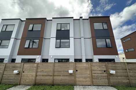 Photo of property in 12/3 Abbotleigh Avenue, Te Atatu Peninsula, Auckland, 0610