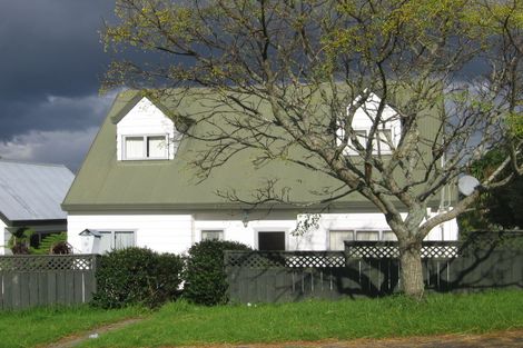 Photo of property in 19 Rehia Road, Massey, Auckland, 0614