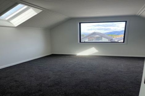 Photo of property in 10 Runholder Rise, Jacks Point, 9371