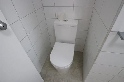 Photo of property in 17 St Catherine Crescent, West Harbour, Auckland, 0618