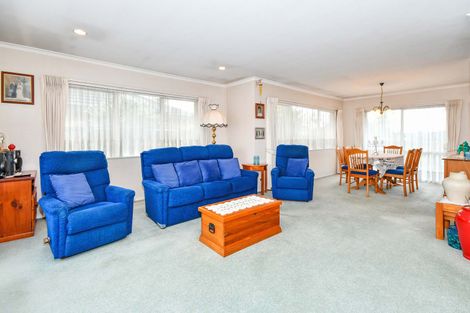 Photo of property in 83 Rushgreen Avenue, Pahurehure, Papakura, 2113