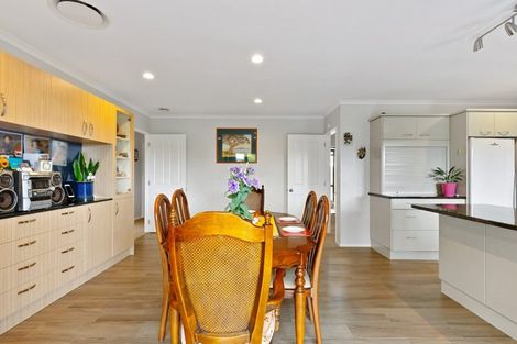 Photo of property in 9 Mohill Place, East Tamaki Heights, Auckland, 2016