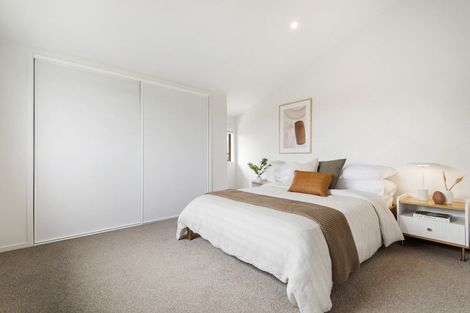 Photo of property in 2/5 Eversleigh Road, Belmont, Auckland, 0622