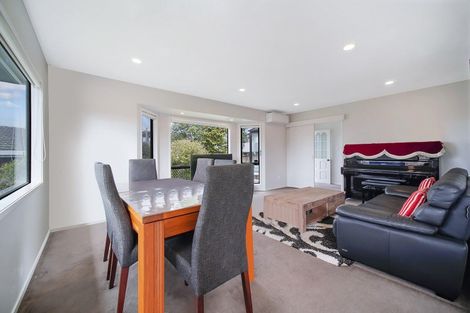 Photo of property in 2/163 Hobsonville Road, West Harbour, Auckland, 0618