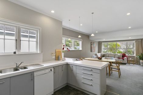 Photo of property in 15 Hathaway Avenue, Karori, Wellington, 6012
