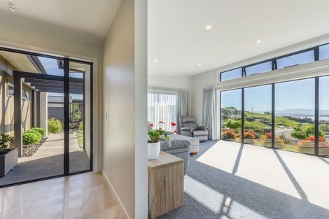 Photo of property in 14 Hill Tops Way, Stoke, Nelson, 7011