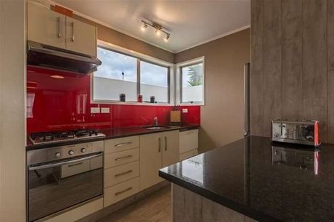 Photo of property in 315 Swanson Road, Ranui, Auckland, 0612