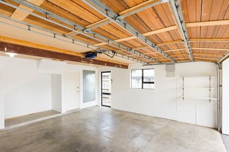 Photo of property in 15a Phoenix Avenue, Hokowhitu, Palmerston North, 4410