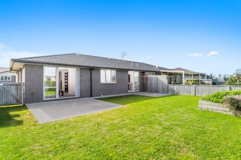 Photo of property in Waterview Estate, 86/4 Greystone Place, Omokoroa, 3114