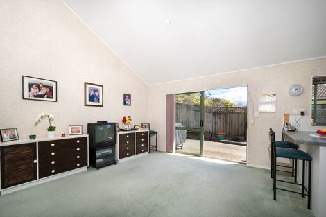 Photo of property in 33 Maurice Borich Place, Henderson, Auckland, 0610
