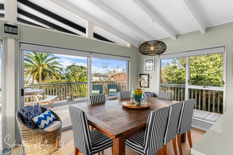 Photo of property in 23 Oxford Street, Whakapirau, 0583