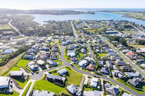 Photo of property in 30 Weka Street, Mangawhai, 0505