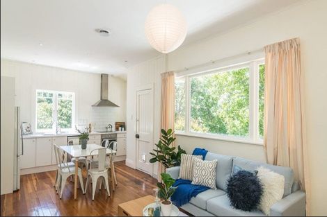 Photo of property in 36 Northland Road, Northland, Wellington, 6012