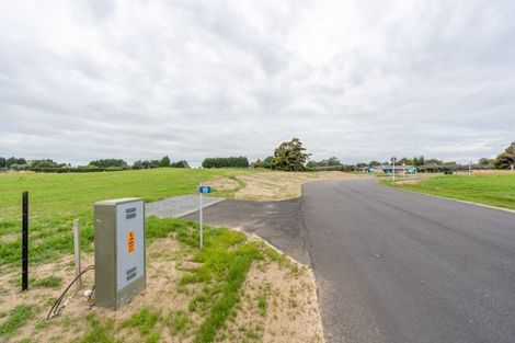 Photo of property in 10 Ochail Way, Otatara, 9879