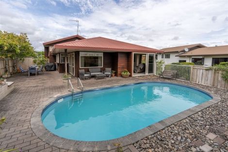 Photo of property in 55 Lansdowne Crescent, Glenview, Hamilton, 3206