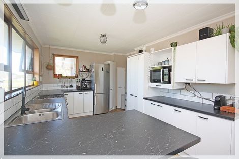 Photo of property in 30a Avenue Road, Foxton, 4814