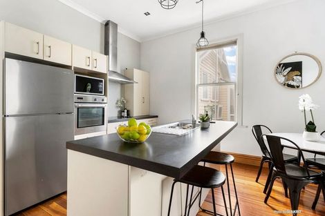 Photo of property in 17 Douglas Street, Mount Cook, Wellington, 6021