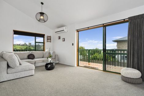 Photo of property in 17 Vanderbilt Place, Welcome Bay, Tauranga, 3112