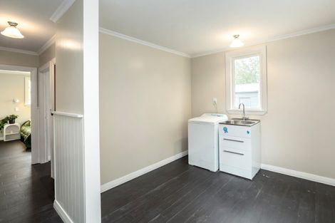 Photo of property in 98 Brandon Street, Featherston, 5710