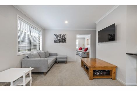 Photo of property in 8 Calder Crescent, Pokeno, 2402