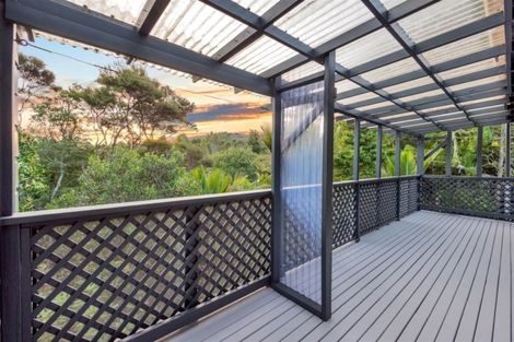 Photo of property in 49 Roberts Road, Matakatia, Whangaparaoa, 0930