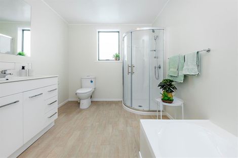 Photo of property in 1/25 Blanes Road, Weymouth, Auckland, 2103