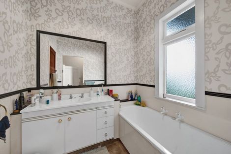 Photo of property in 7 Disraeli Street, Hawera, 4610