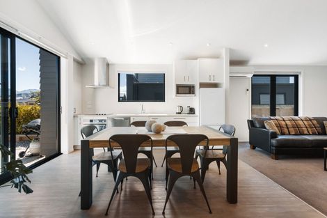 Photo of property in 4 Matakanui Lane, Wanaka, 9305