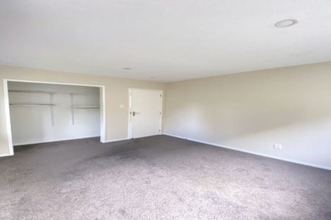 Photo of property in 27 Finn Place, Totara Vale, Auckland, 0629