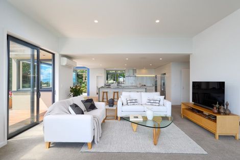 Photo of property in 28 The Cliffs, Britannia Heights, Nelson, 7010