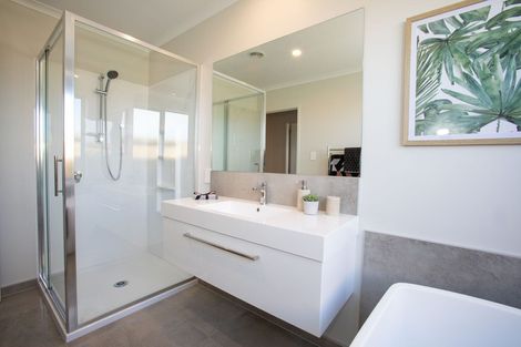 Photo of property in 3 Cheyne Road, Pyes Pa, Tauranga, 3112