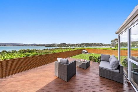 Photo of property in 32 Penryn Drive, Camborne, Porirua, 5026