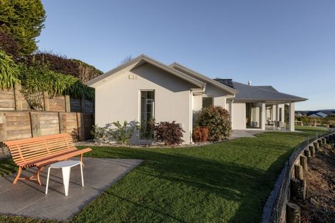 Photo of property in 40 Broadwater Close, Pyes Pa, Tauranga, 3112