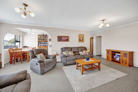 Photo of property in 8 Kowhai Street, Strandon, New Plymouth, 4312