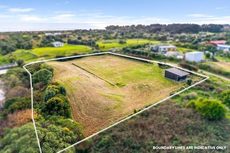 Photo of property in 2 Sims Road, Te Horo Beach, Otaki, 5581