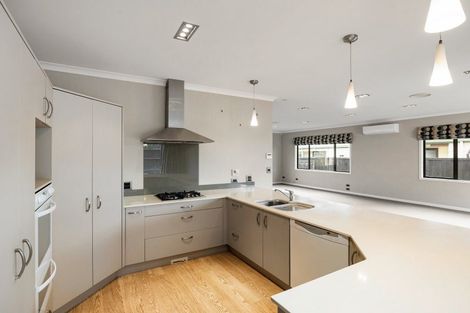 Photo of property in 30 Sandwich Road, St Andrews, Hamilton, 3200