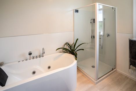 Photo of property in 112 Oak Street, Mangapapa, Gisborne, 4010