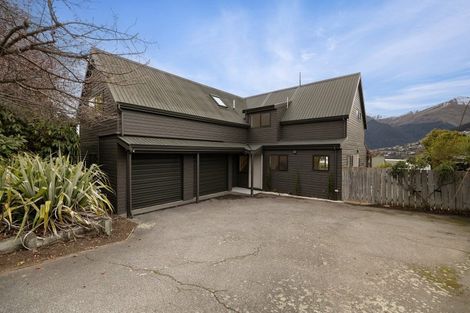 Photo of property in 14 Oregon Drive, Kelvin Heights, Queenstown, 9300